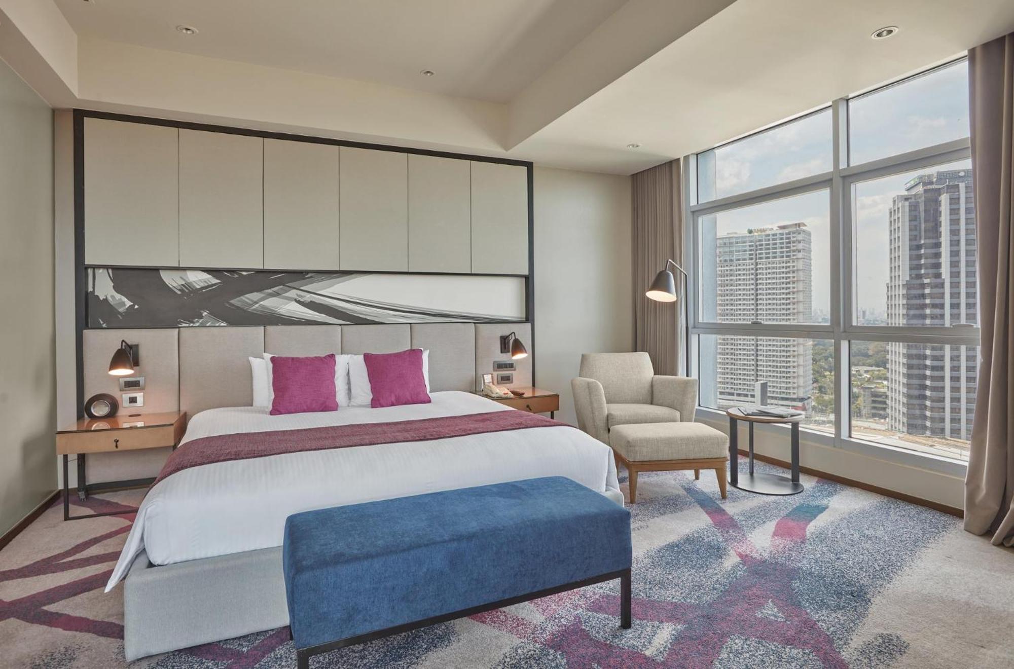 Hotel Crowne Plaza Manila Galleria By Ihg 5*
