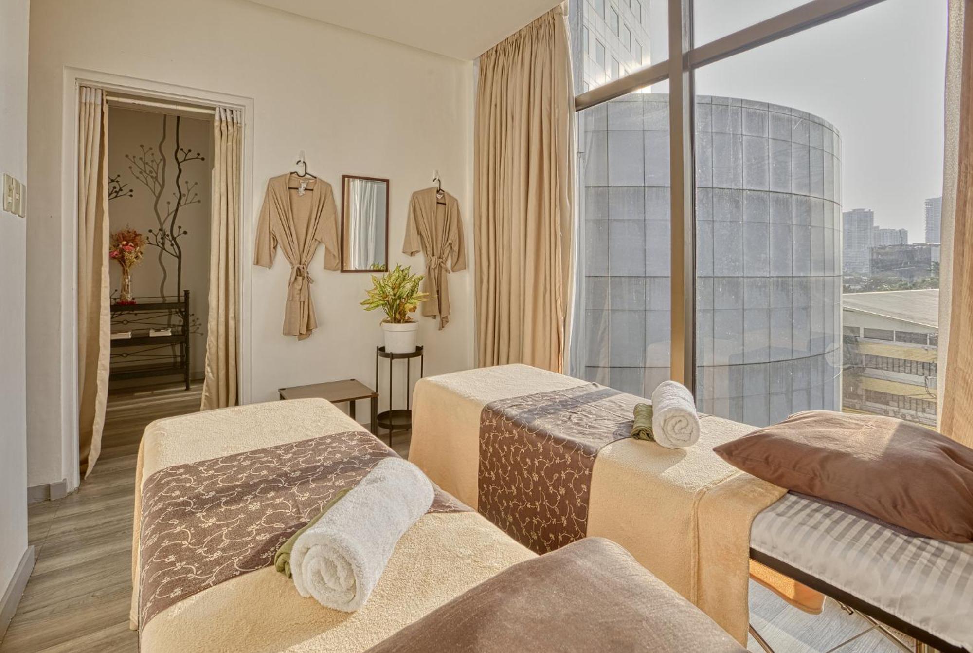 Hotel Crowne Plaza Manila Galleria By Ihg 5*