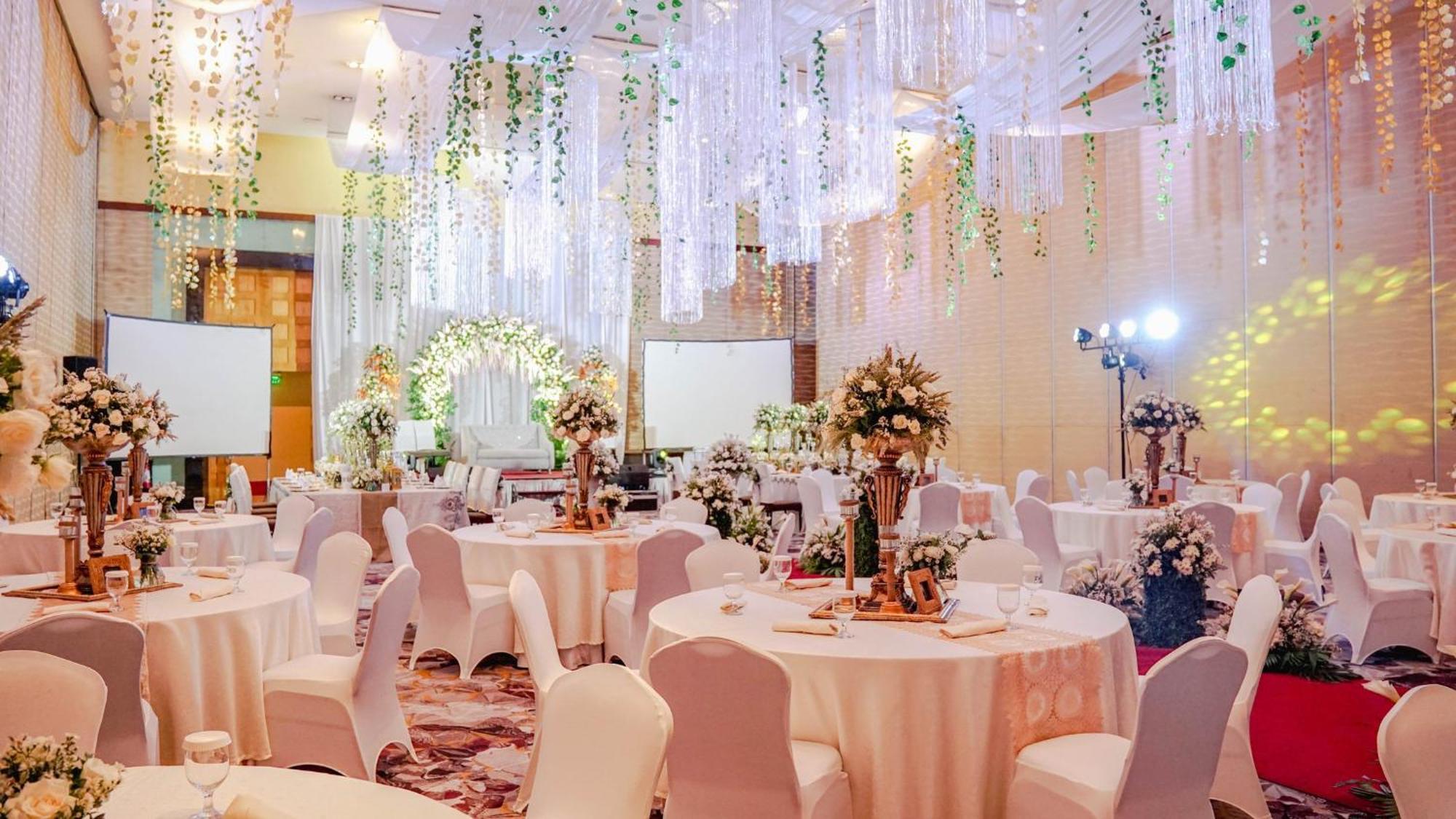 Crowne Plaza Manila Galleria By Ihg Hotel 5*