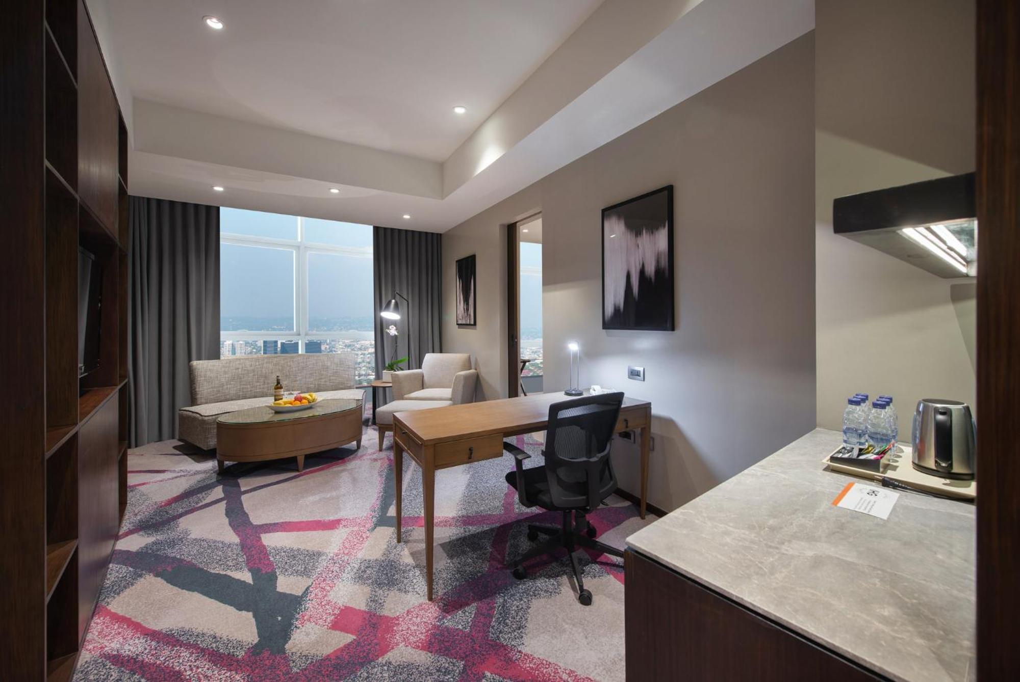 Crowne Plaza Manila Galleria By Ihg Hotel Pasig City