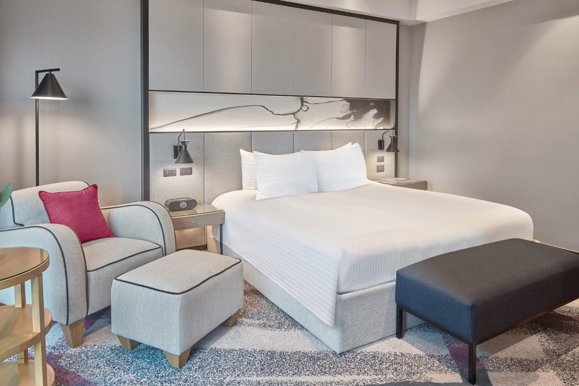 Crowne Plaza Manila Galleria By Ihg 5*