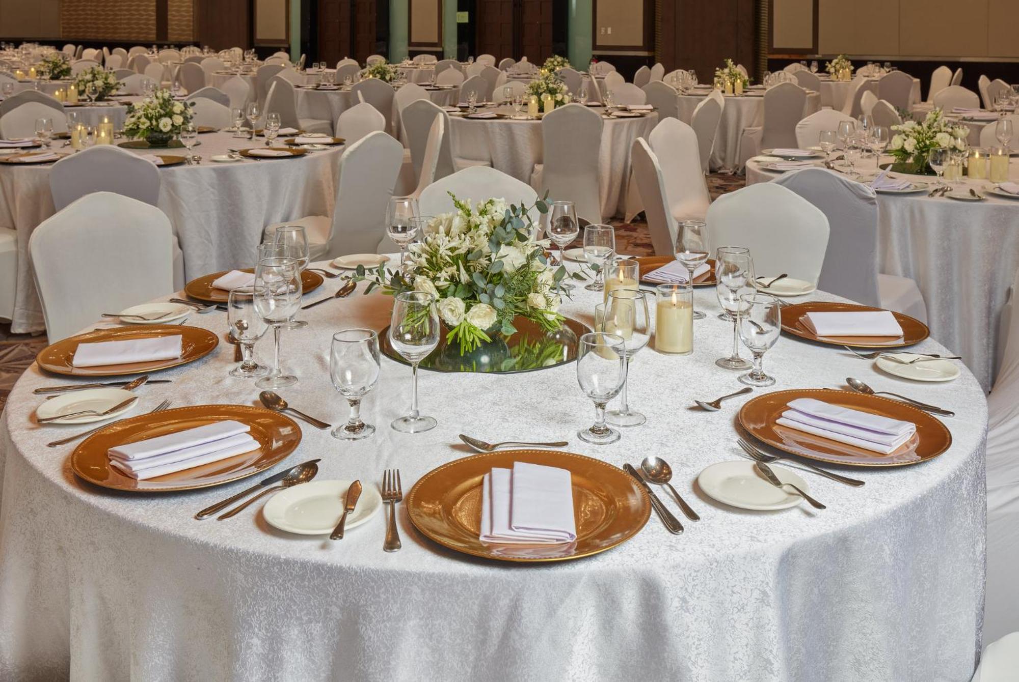 Hotel Crowne Plaza Manila Galleria By Ihg 5*