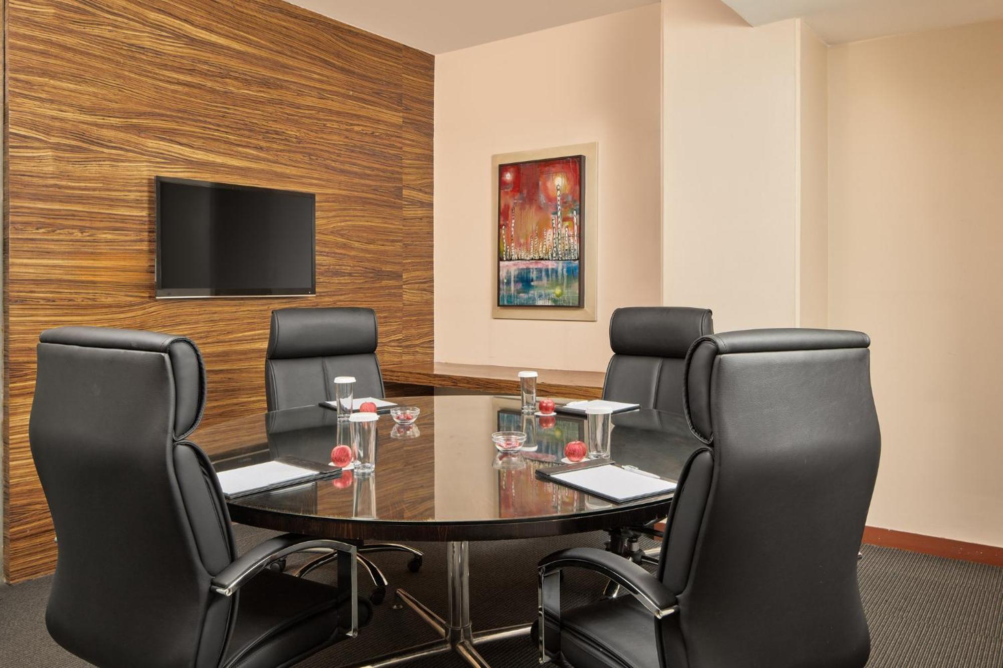 Crowne Plaza Manila Galleria By Ihg 5* Pasig City
